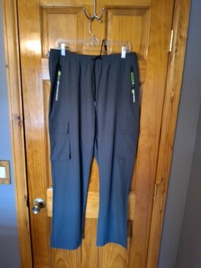 Men's Black Cargo Pants with Utility Pockets